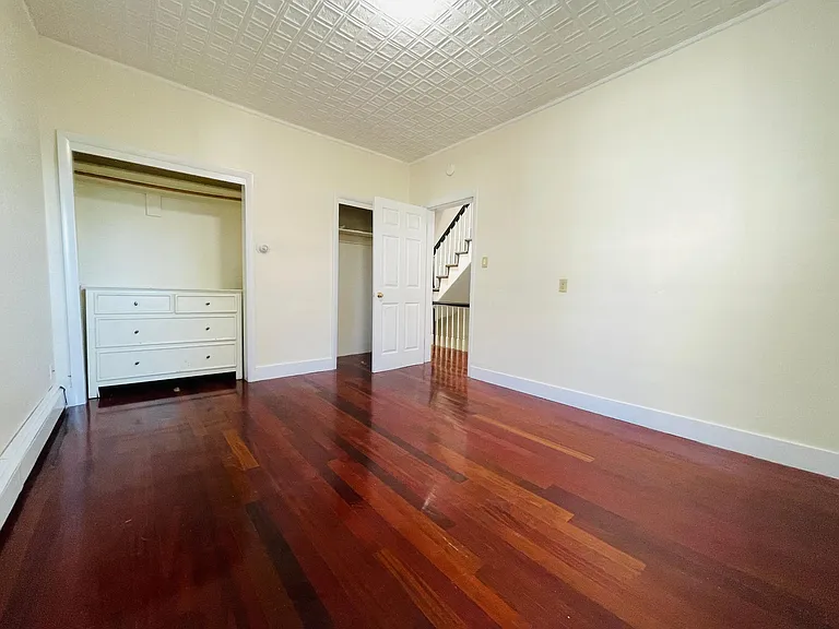 Photos were taken prior to the current tenancy.