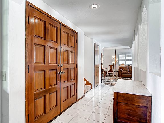 4th image of 1210 Lupine Hills Dr