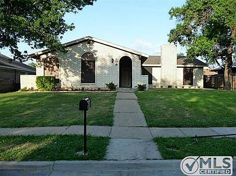 1st image of 409 Dogwood Dr