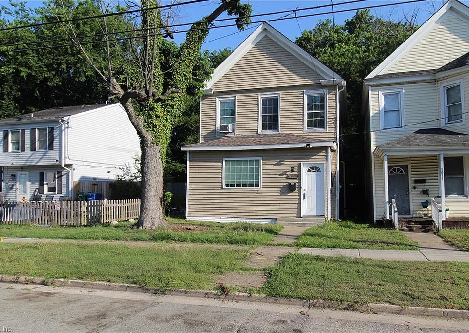 1st image of 1035 23rd St