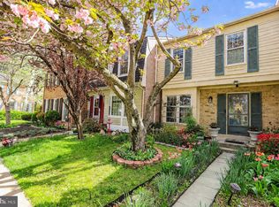 9904 Tambay Ct, Montgomery Village, MD 20886