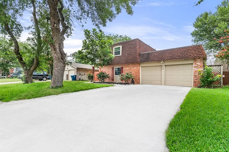 3 bed, 2.5 bath, 1696 sqft, $1,850 — Photo 2