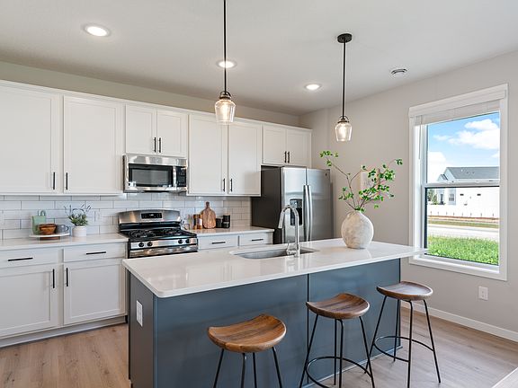 4th image of 10147 Sunbird Cir