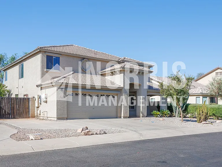 1553 E Alba Dr — Photo 2