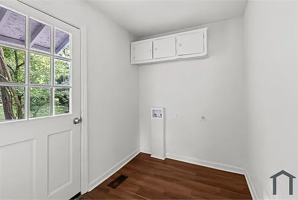 576 Sun Valley Rd — Photo 8