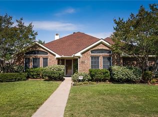 5901 Beacon Dr, Rowlett, TX 75089