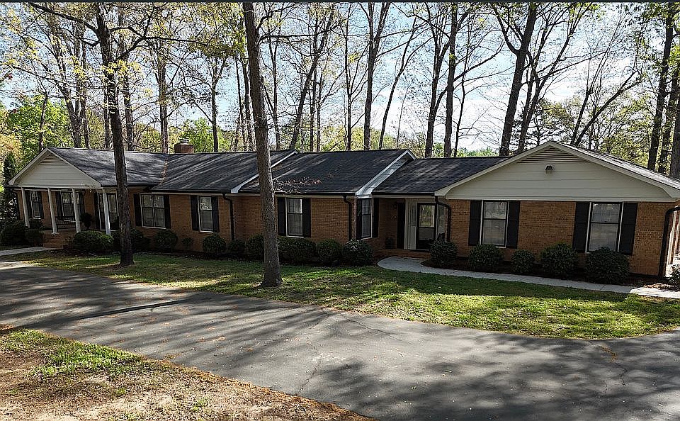 1st image of 2646 Rolling Hills Dr