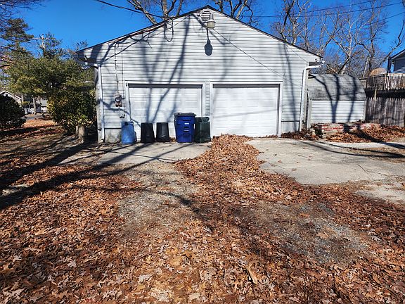 2nd image of 1200 E Lakeshore Dr