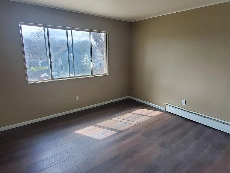 1132 5th St #3 — Photo 3