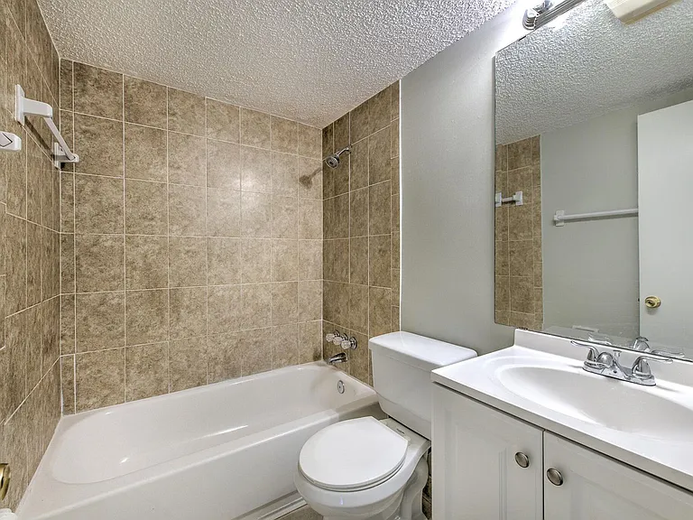 3514 Sarah St — Photo 21