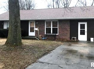 411 Houston St, Girard, IL 62640