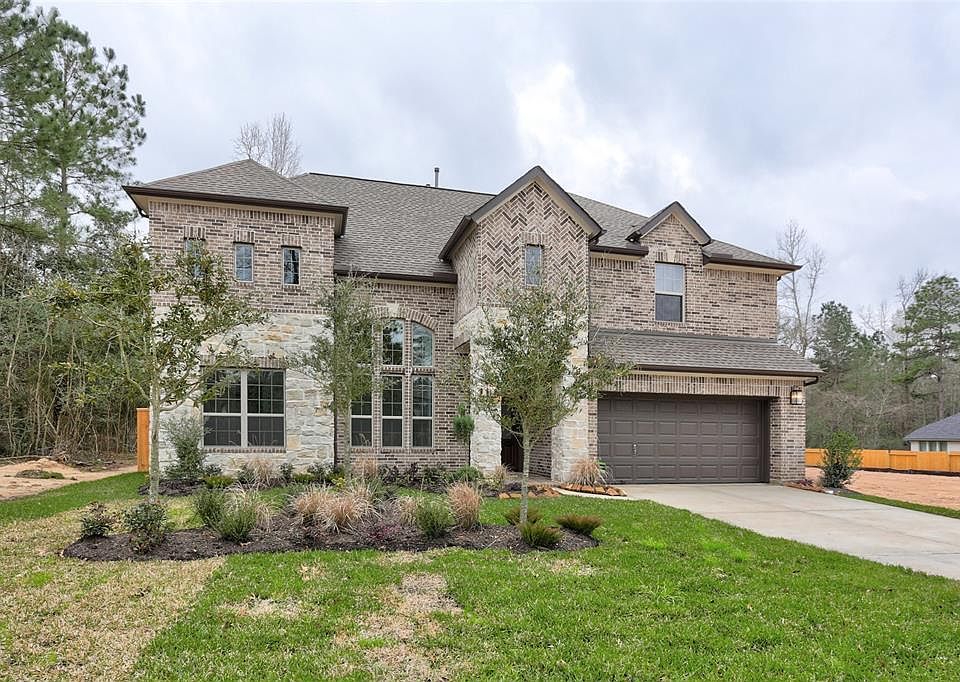 1st image of 121 Bronze Bow Dr