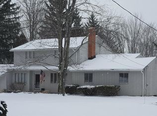 35650 Solon Rd, Solon, OH 44139