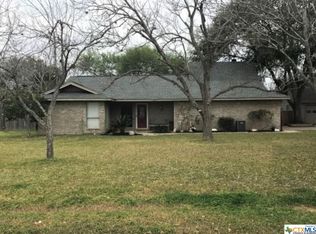 1002 Blyth Rd, Victoria, TX 77904