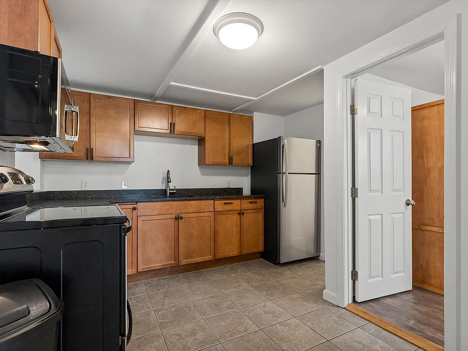 24 Mountfort St #1