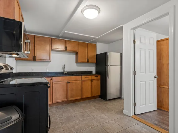 24 Mountfort St #1, Portland, ME 04101