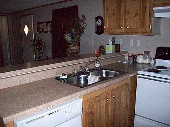 4th image of 1017 Comanche Cove Dr