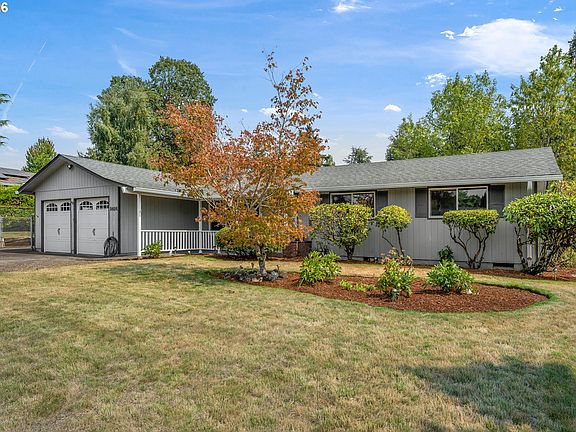 2nd image of 5024 SE Naef Rd