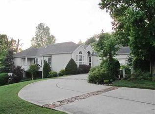 1001 Lakeview Dr, Paducah, KY 42003