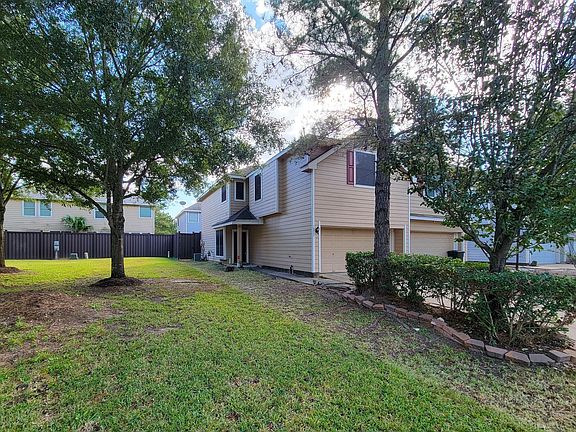 2nd image of 16807 Bellmoor Ln