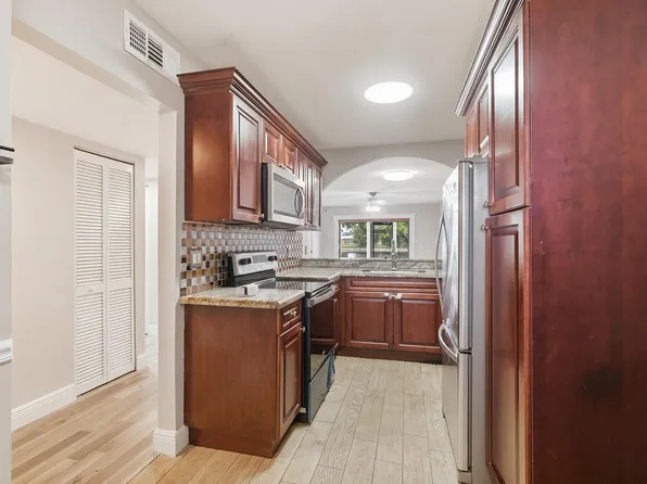 9672 W MCNAB Road #109, Tamarac, FL 33321