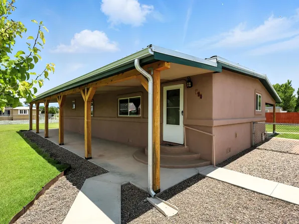 16 Yerba Rd, Los Lunas, NM 87031