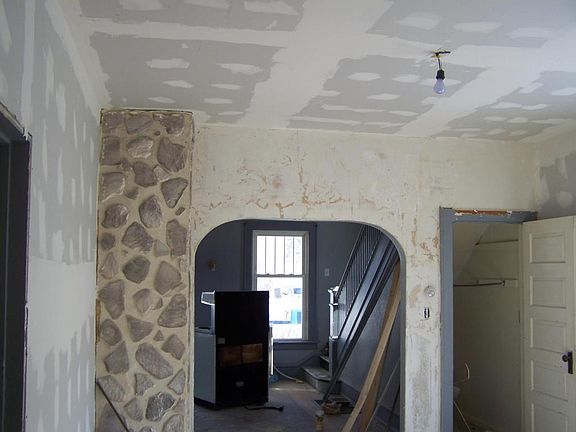 3rd image of 410 McKinley Ave