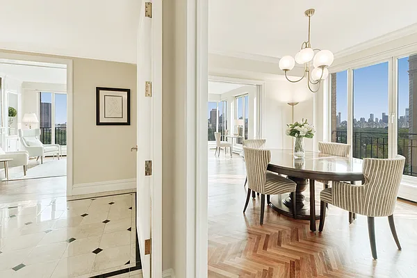 Sold by Sotheby's International Realty | media 8