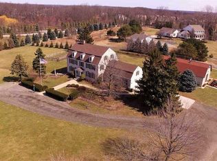 5775 Brewster Rd, Rochester, MI 48306