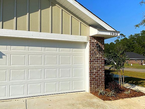 4th image of 14012 Fox Hill Dr