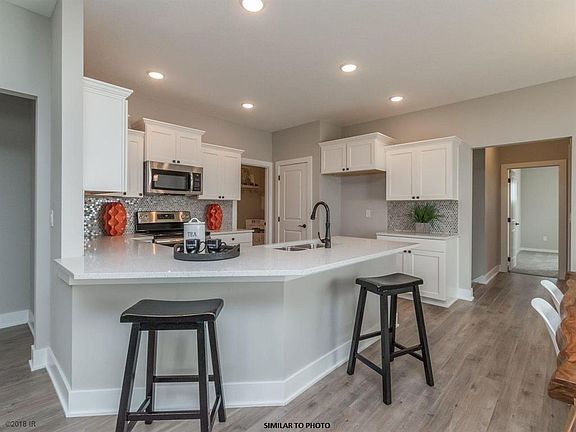 4th image of 1416 SW Campus Ln