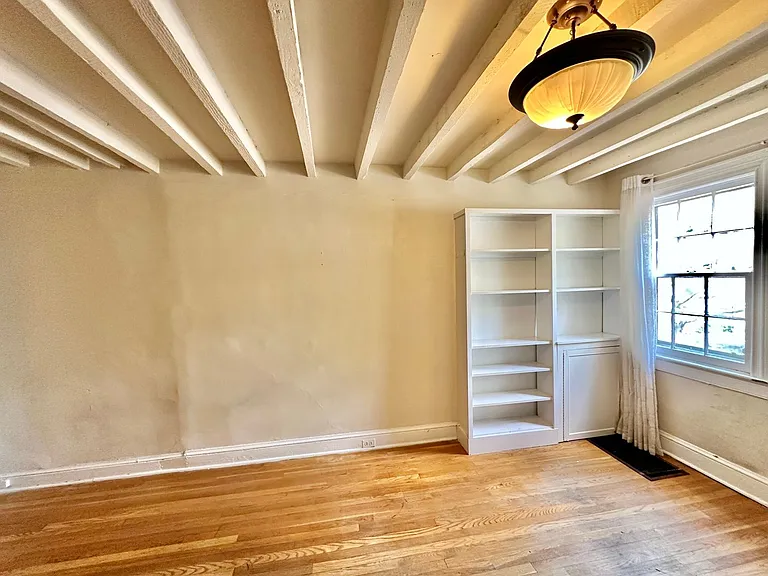 1340 28th St NW — Photo 6