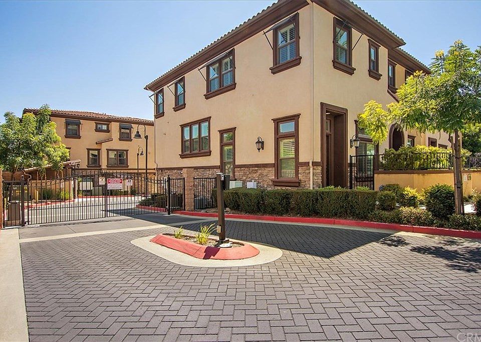 1st image of 656 W Huntington Dr #F-1