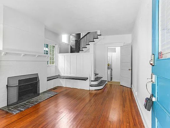 3rd image of 783 Charles Allen Dr NE APT 1