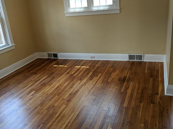 5th image of 325 College Ave
