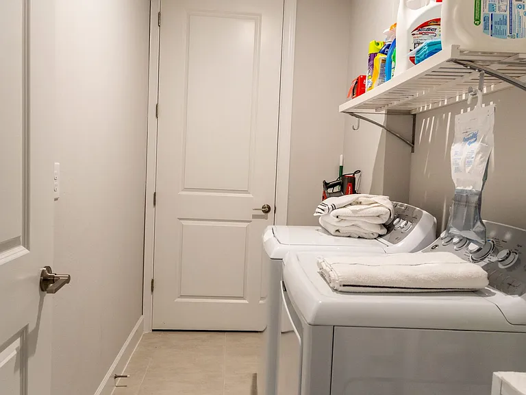 15335 Lucerna St #104 — Photo 34