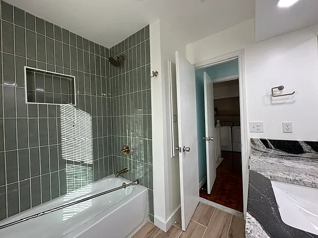 2 bed, 1048 sqft, $1,595 — Photo 3