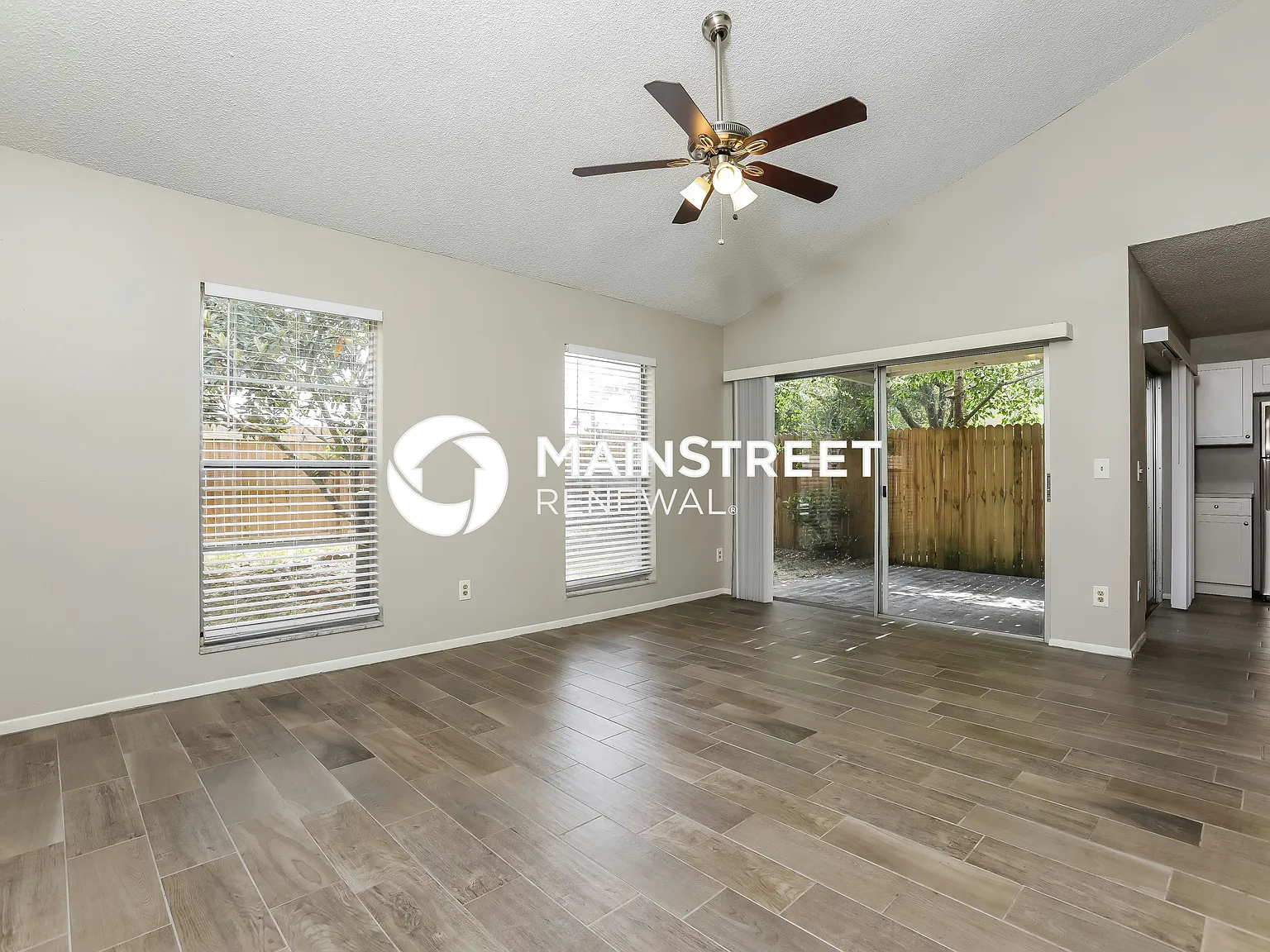 1257 Crossfield Dr — Photo 4