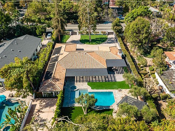 4th image of 5114 Mecca Ave
