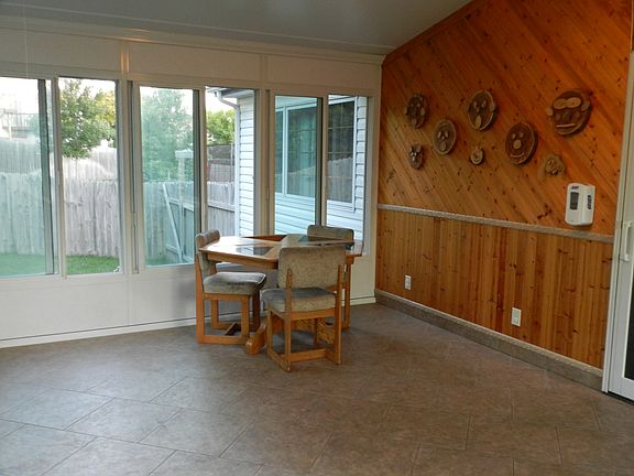3rd image of 7530 Brummond Dr