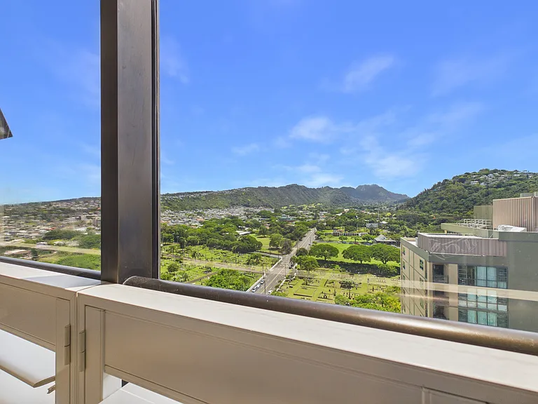 2101 Nuuanu Ave #I1806 — Photo 15