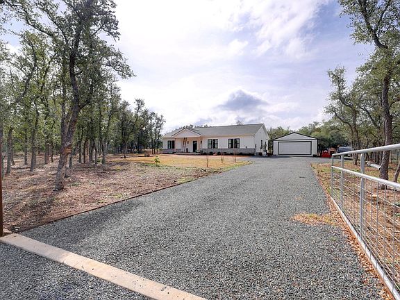 2nd image of 200 Rust Ranch Rd