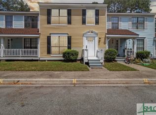 912 Pineland Ave APT 4, Hinesville, GA 31313