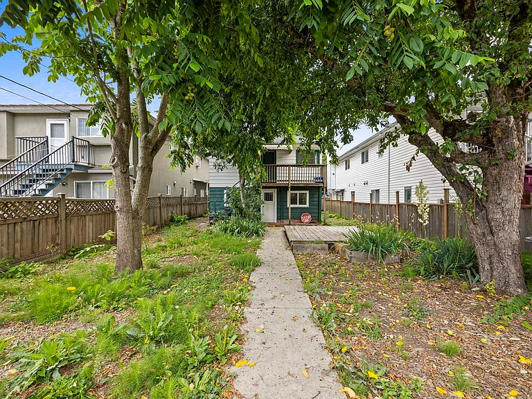 4736 Knight St — Photo 16