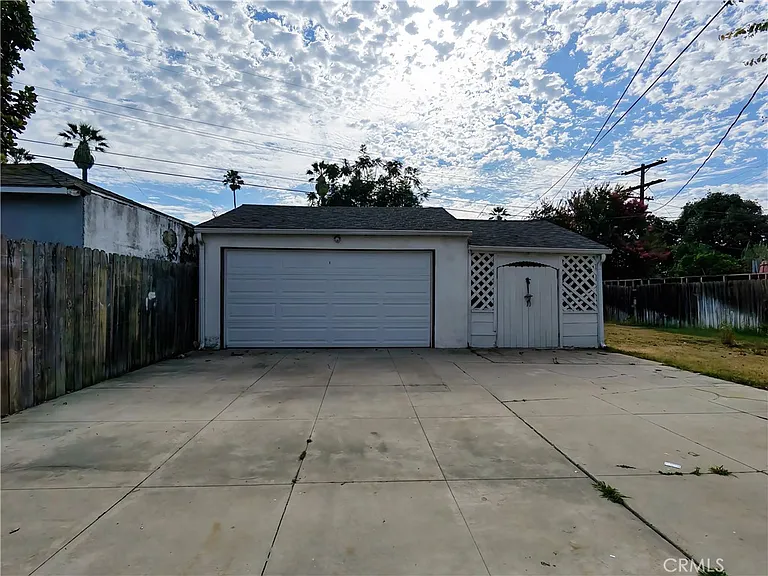 3907 Edgehill Dr — Photo 54