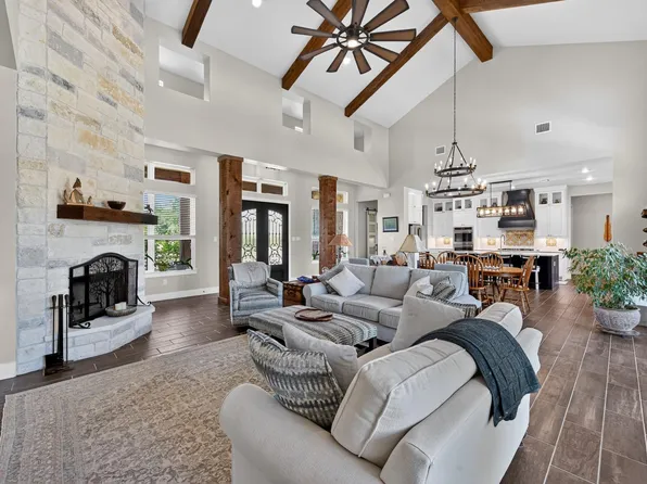 645 Strada Luca, Florence, TX 76527