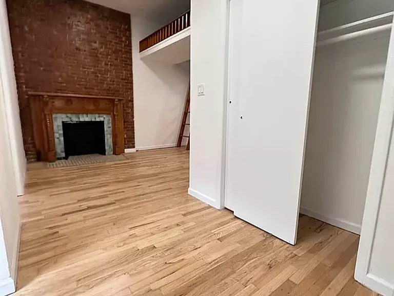 57 W 76th St #Penthouse 2 — Photo 6