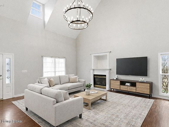 2nd image of 4204 Marseille Dr