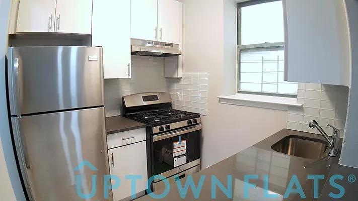 Rented by Uptown Flats LLC | media 22