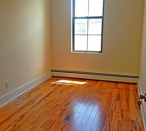 3rd image of 1181 Putnam Ave APT 1